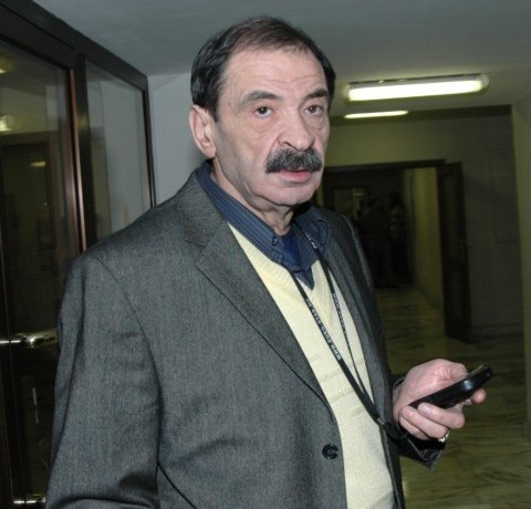 Ворваться в городок: рак лишил Илью Олейникова голоса, но он снимался до самой смерти