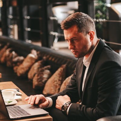 Павел Прилучный вернется в эскорт-бизнес ради мести врагам в новом сезоне &laquo;Жизни по вызову&raquo;