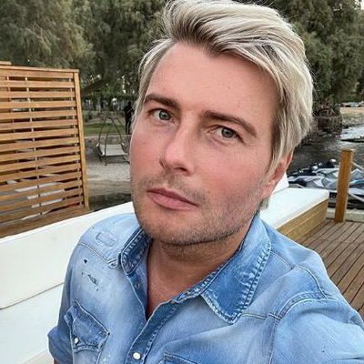 Николай Басков перенес операцию на ноге