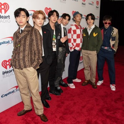 Фильмы, концерты и реалити-шоу BTS и других корейских звезд готовит Disney Фильмы, концерты и реалити-шоу BTS и других корейских звезд готовит Disney