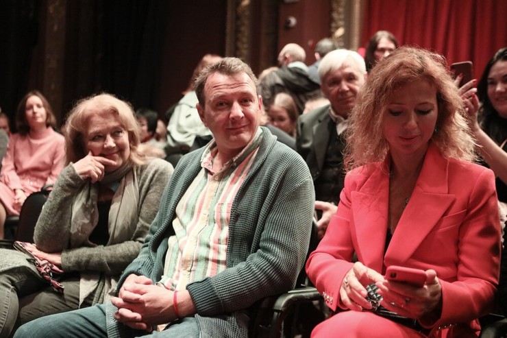 Интервью: Марат Башаров об уходе из театра, уехавших коллегах-предателях и личном предсказании экстрасенсов – фото №4