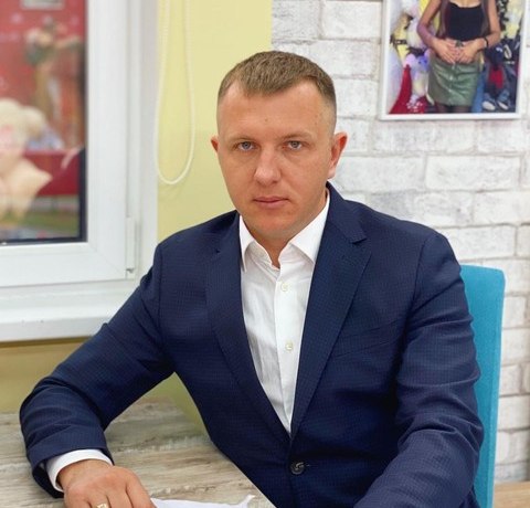Яббаров &ndash; мужу Алены Рапунцель: &laquo;Я пиарюсь на том, что ты лежишь с мужиками в кровати и дрочишь?&raquo;