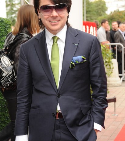 Седой, но с улыбкой на лице. Преображение тяжелобольного Валентина Юдашкина