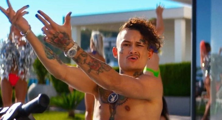 Моргенштерн: &laquo;Обожаю Россию, хочу на дачу в Уфу, в серые переулки Питера. Но боюсь...&raquo;