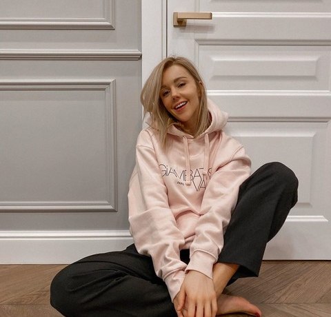 &laquo;Было неадекватное поведение&raquo;: Юлианна Караулова пережила послеродовую депрессию