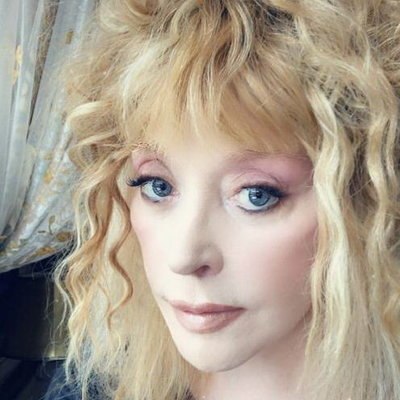 Алла Пугачева вернулась в Россию «наводить порядок в головах» Алла Пугачева вернулась в Россию «наводить порядок в головах»