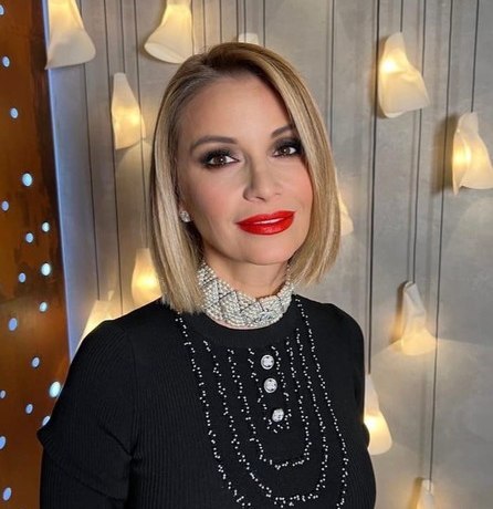 Орлова: &laquo;Уже все разнесли вести с полей от тявкающих недоюристов, недоблогеров, недоведущих &laquo;ДОМа-2&raquo;