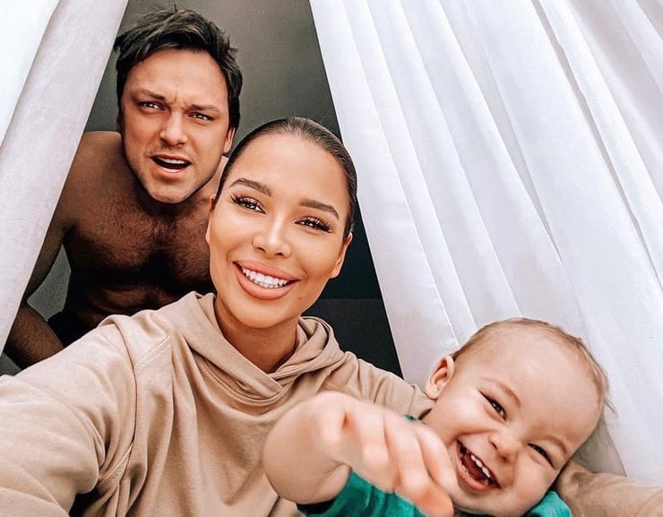 Со стороны брак пары казался идеальным