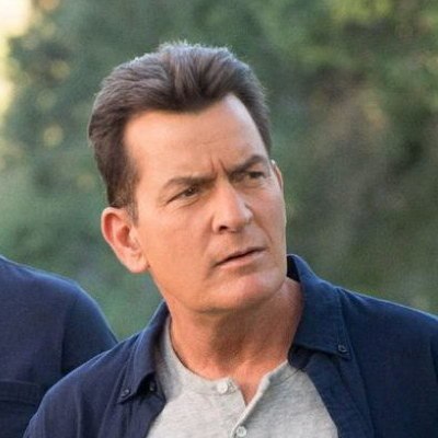 Чарли Шин и актеры сериала &laquo;Красавцы&raquo; сыграют сами себя в новом проекте