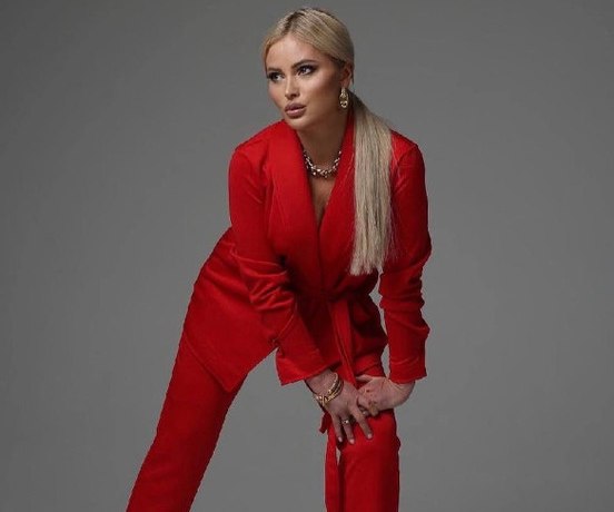 Дана Борисова собрала с подписчиков 25 тысяч на личные нужды