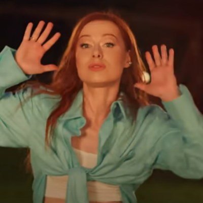 Рецензия: Юлия Савичева - &laquo;Синоптики&raquo;. Назад в детство