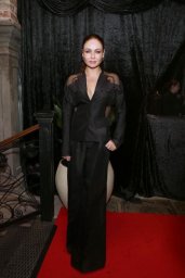 Ляйсан Утяшева: &laquo;У мамы пошла пена изо рта, язык выпал. Ее увезли, а я бежала за скорой по снегу&raquo;