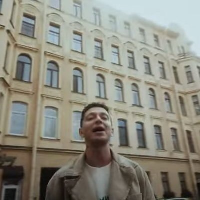 Оксимирон вернулся в Санкт-Петербург в новом клипе