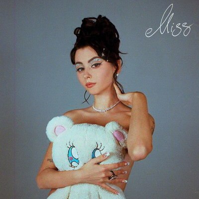 Рецензия: Дора - &laquo;Miss&raquo;. Звезда родилась и ищет себя