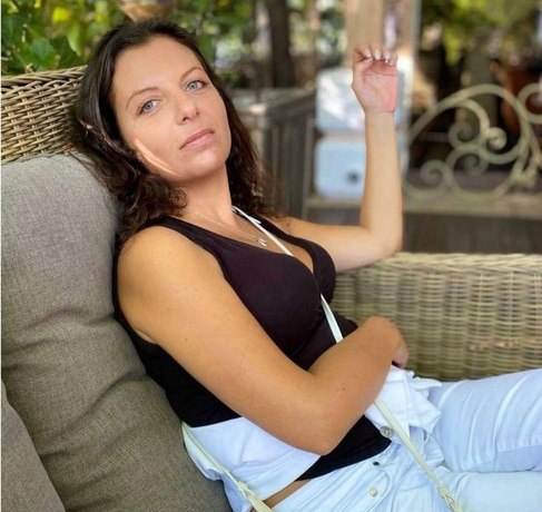 Поют песни и читают сказки: редкое видео детей Маргариты Симоньян и Тиграна Кеосаяна