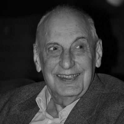 Умер Армен Медведев