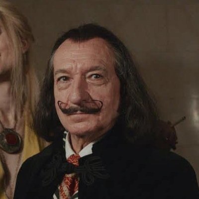 Бен Кингсли ссорится с женой и вспоминает молодость в трейлере &laquo;Быть Сальвадором Дали&raquo;