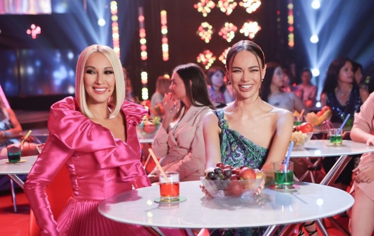 &laquo;Пусть у тебя случайно упадет бретелька&raquo;: Лера Кудрявцева учит Яну Кошкину сексуальности