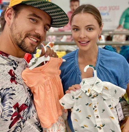 Родившая недавно дочь и сына Марина Орлова выписалась из американской клиники