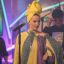 Zivert представила &laquo;Wake Up!&raquo; в тюрбане с бананами