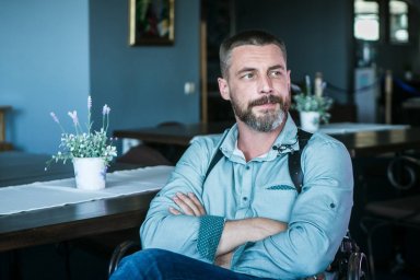Меньше года с первой женой и Евгенией Лозой. Что мешает Антону Батыреву создать крепкую семью