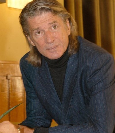 В ожидании ДНК-теста. Первый внебрачный сын Абдулова взял его фамилию, а второй врет про семью