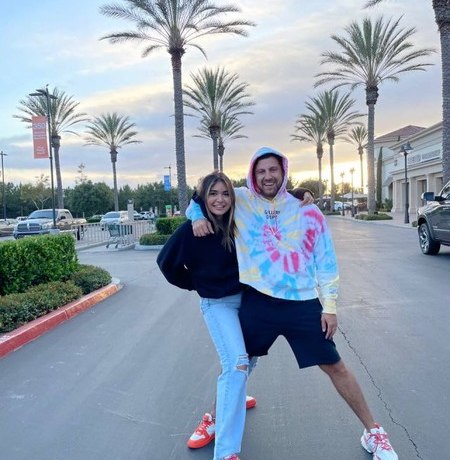 Жена Сардарова объявила об окончательном разрыве с ним, а Тарасов общался с Бузовой. Соцсети звезд