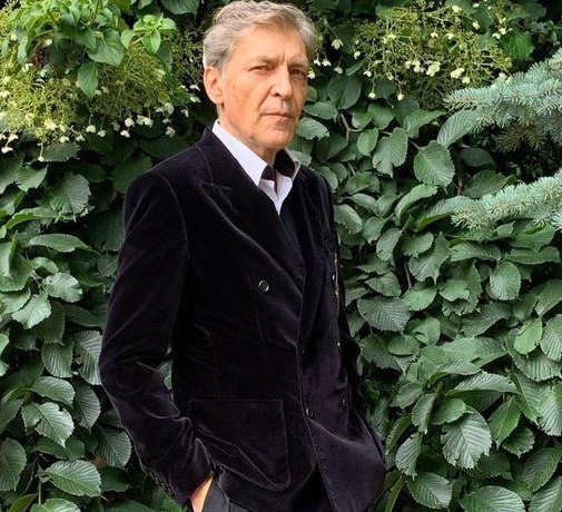 Александр Невзоров*, подозреваемый по делу о фейках про российскую армию, объявлен в розыск