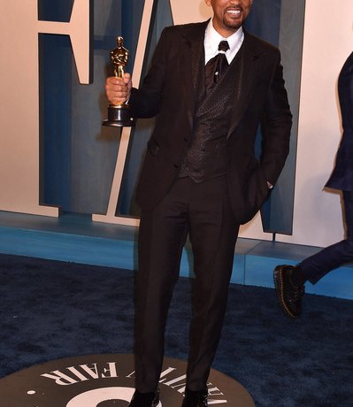 Уилл Смит публично извинился перед Крисом Роком после драки на &laquo;Оскаре&raquo;