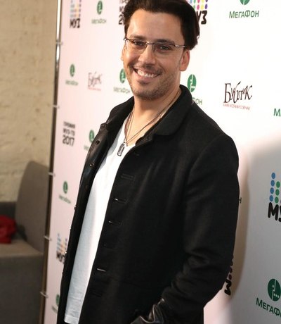 Охрана Галкина отняла у зрителей бутылки с водой в невыносимую жару после слухов об угрозах в сторон