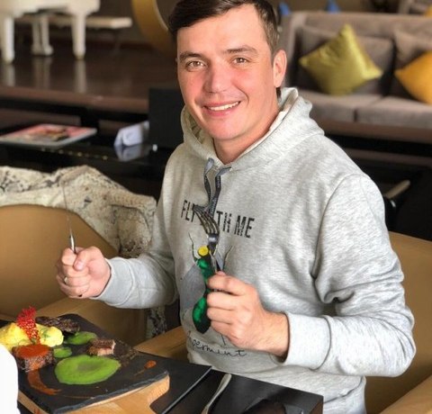 Евгений Кузин в отчаянии: &laquo;Надеюсь, впереди белая полоса. У меня просто нет сил&raquo;