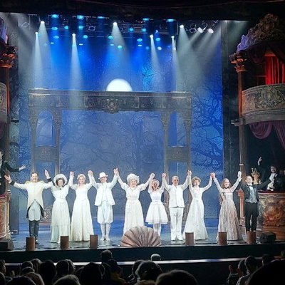 Театр музкомедии из Екатеринбурга показал в Москве &laquo;идеальный мюзикл&raquo;