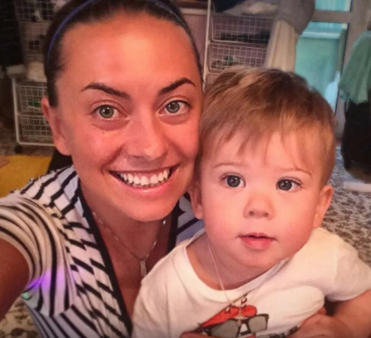 Много лет мальчик не видится с родными мамы