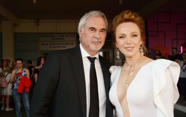 Валерий Меладзе и Альбина Джанабаева отметили первый день рождения дочери &ndash; фото