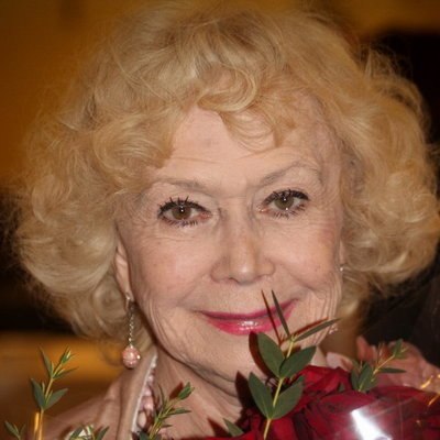 Сегодня: родились Светлана Немоляева, Рози Хантингтон-Уайтли и Джеймс Вудс