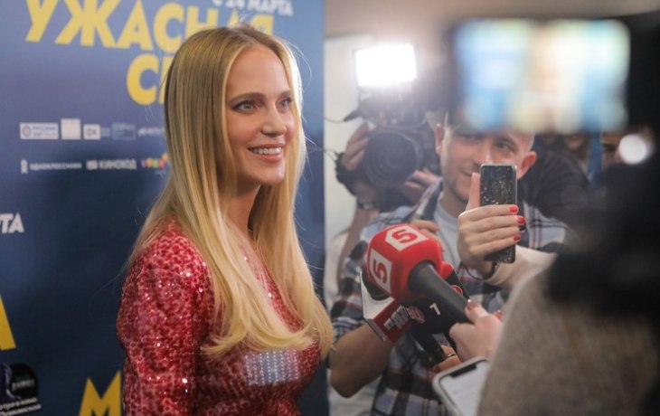 Глюк'oZа о младшей дочери: «Верочка пока еще так не экспериментирует с собой, как старшая» Глюк'oZа о младшей дочери: «Верочка пока еще так не экспериментирует с собой, как старшая»