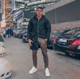 Стены в золоте и мраморе. Омаров завершил ремонт в квартире, которую купил после развода с ведущей &laquo;