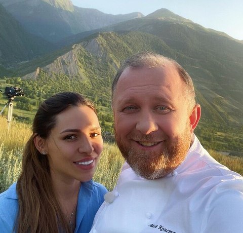 Беременной жене Константина Ивлева провели срочную операцию