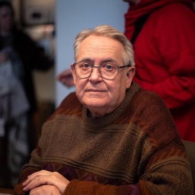 Юрий Стоянов с внучкой встанут на борьбу с киберпреступностью в сериале &laquo;Мамонты&raquo;