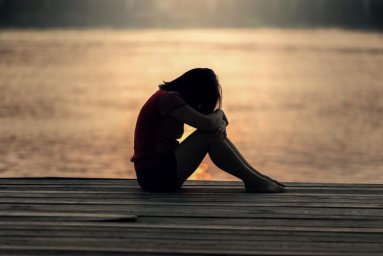 &laquo;Я не бессердечная тварь, мне больно&raquo;: мать мальчика, замотанного пакетом и найденного в реке, оправ