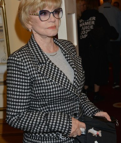 Вера Алентова впервые о неудачной пластике: &laquo;Мне было страшно смотреться в зеркало&raquo;