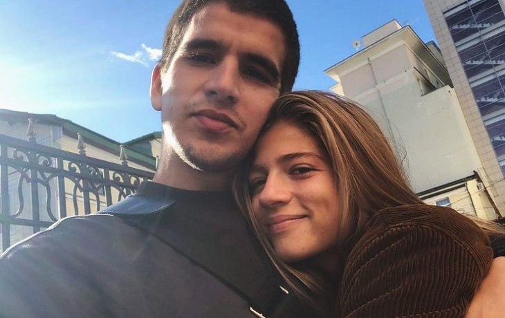 Федук показал фото с Сашей Новиковой из роддома и озвучил имя дочери