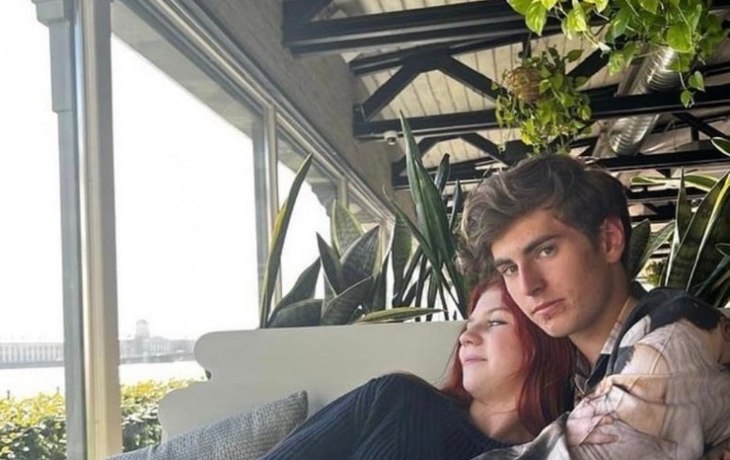 Трусова и Кондратюк обнимаются в Сочи, а похудевшая Черно жалуется на обвисшую кожу. Соцсети звезд