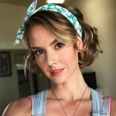 Лянка Грыу: &laquo;Крупные зубы - это очень обаятельно&raquo;