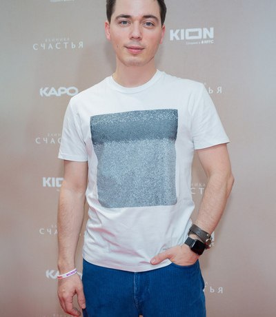 Родион Газманов устал от вопросов о женитьбе: &laquo;Не тороплюсь сделать кого-то матерью-одиночкой!&raquo;