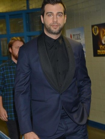 Иван Ургант едет на гастроли в Германию, пока его шоу в России закрыто