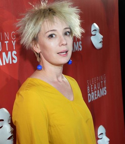 &laquo;Мразь лицемерная!&raquo;: белорусский телеведущий о пренебрежении Хаматовой званием народной артистки РФ